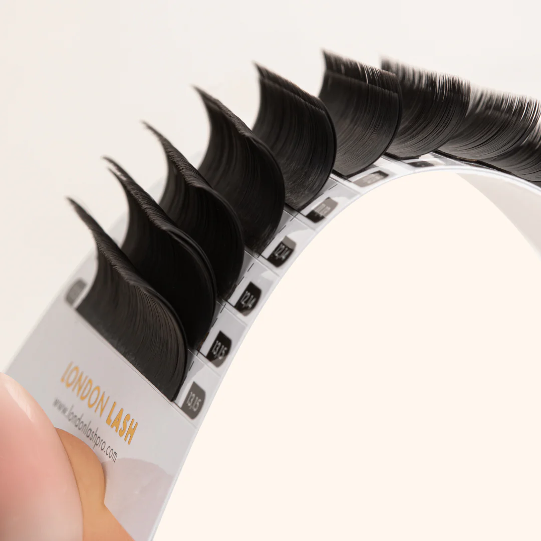 CAMELLIA - TEXTURED EASY FANNING VOLUME LASHES 0.05 - Image 3