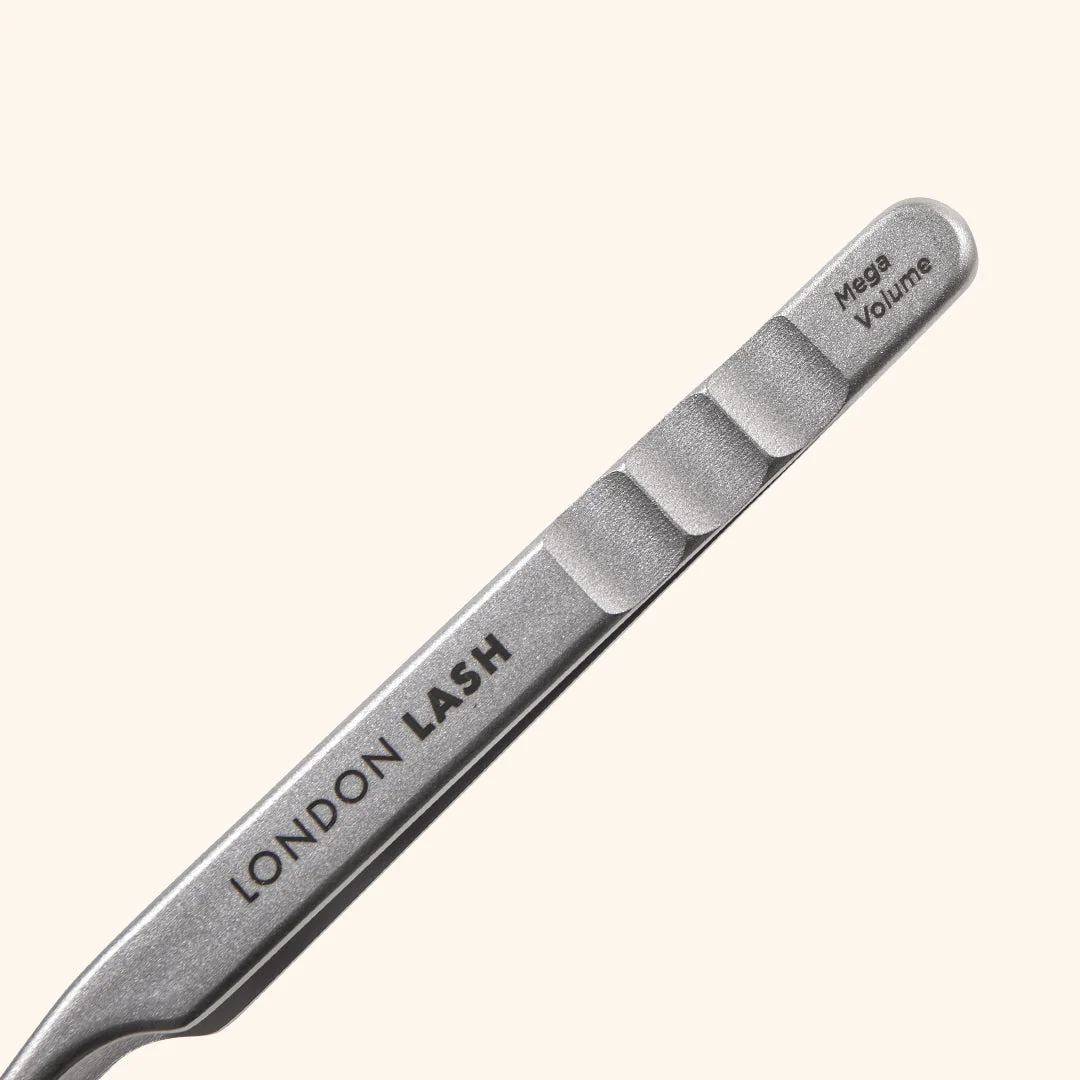 Petite L-Shape Classic & Volume Eyelash Extensions Tweezers - Image 5