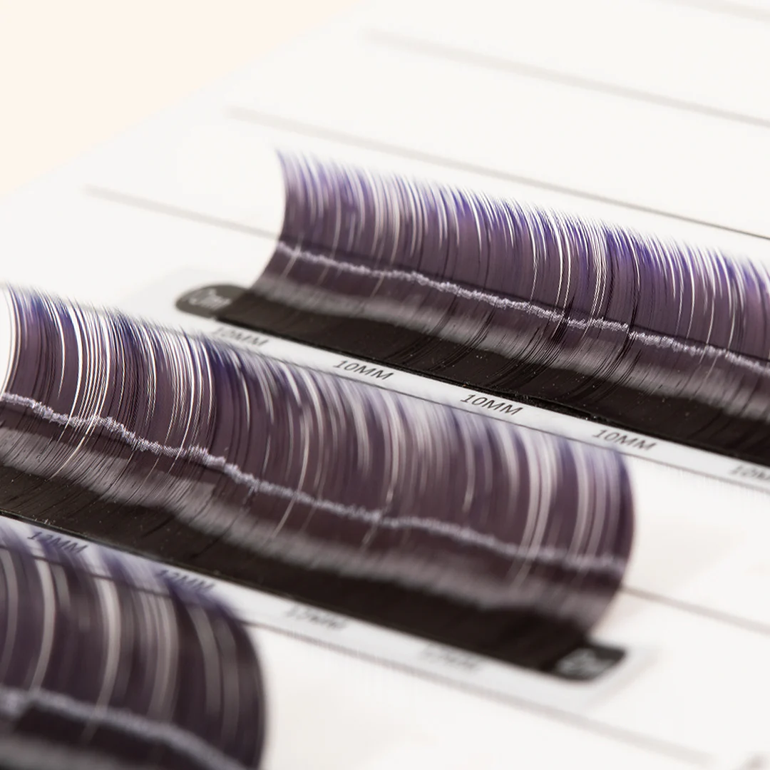Violet Two-Tone Ombre Lashes 0.07 - Image 4